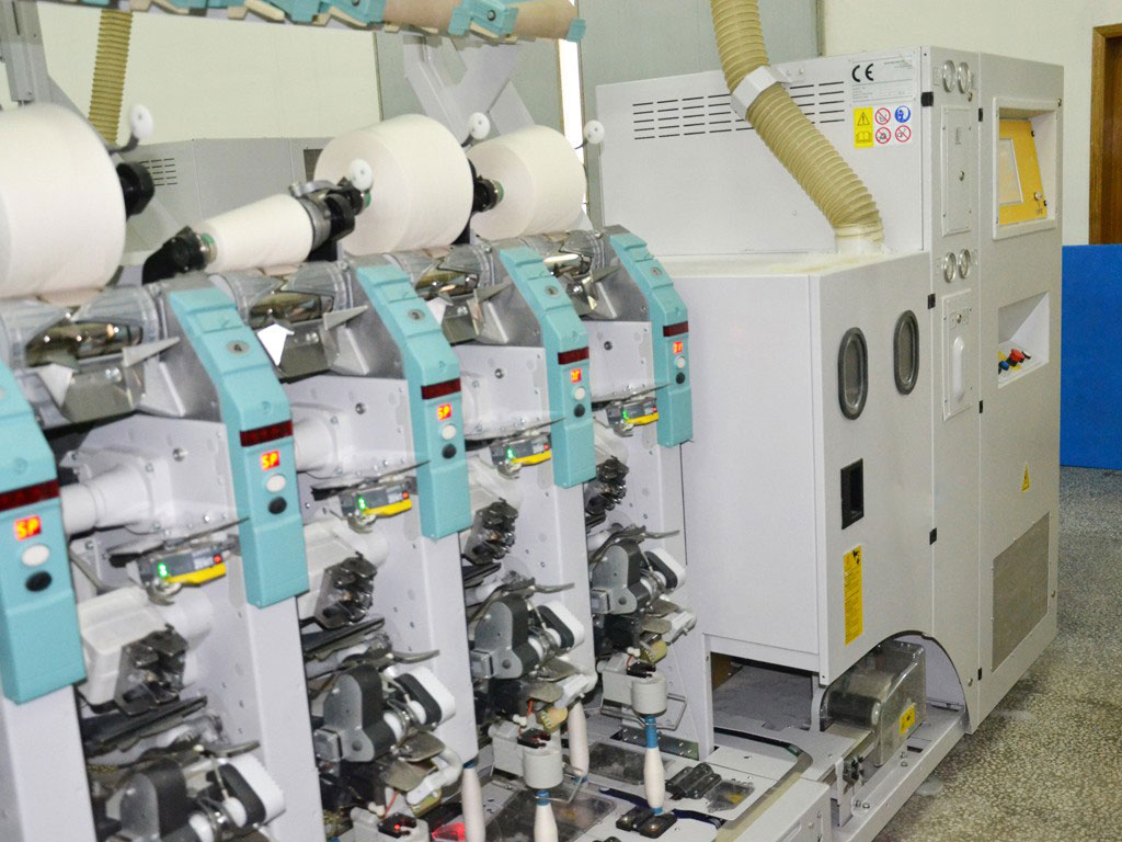 自動絡筒機電腦維修